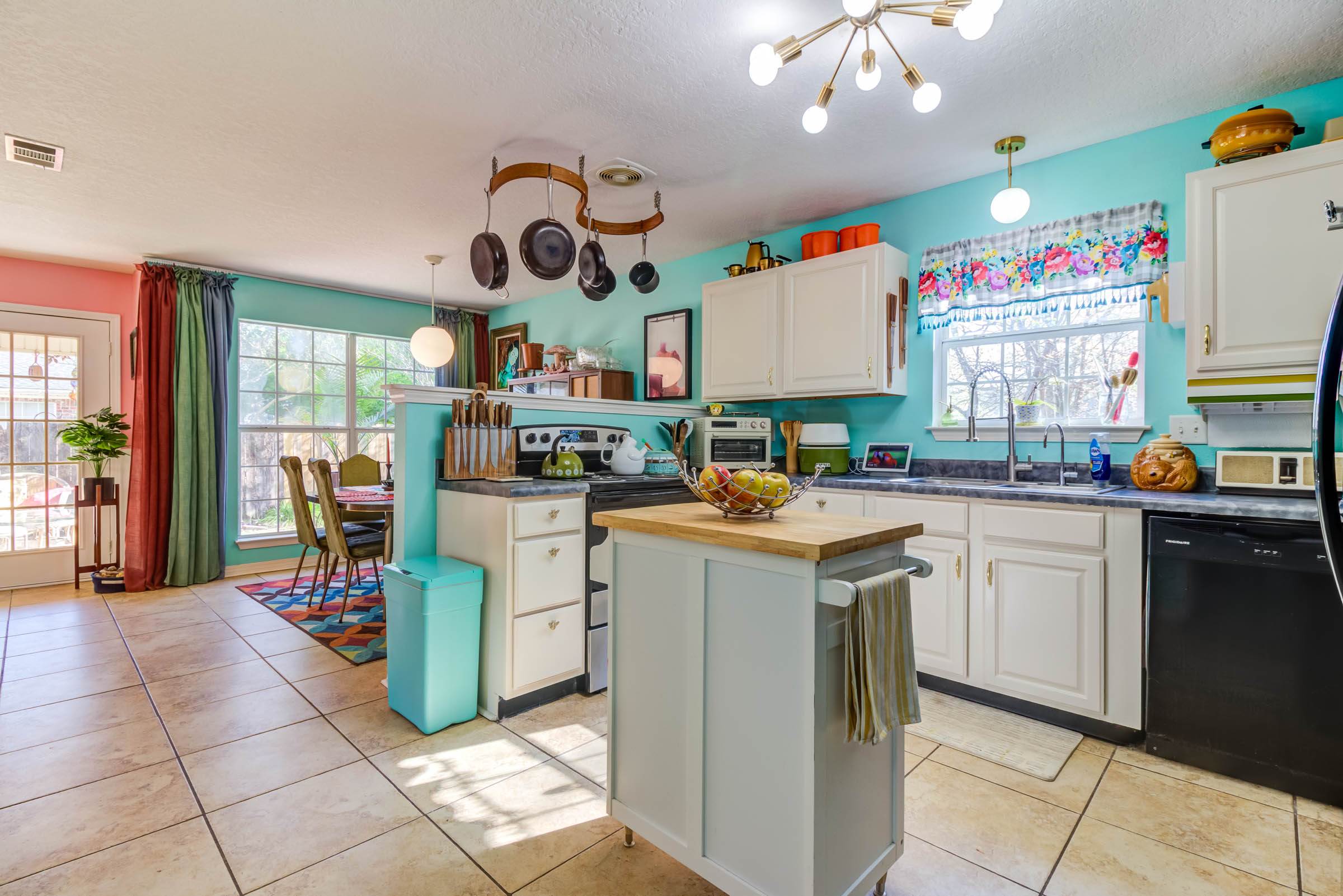 3512 North 9th Street, Ocean Springs, MS 39564