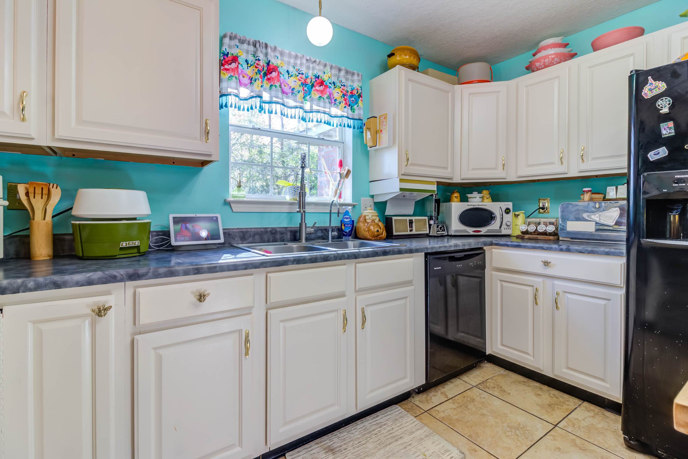 3512 North 9th Street, Ocean Springs, MS 39564