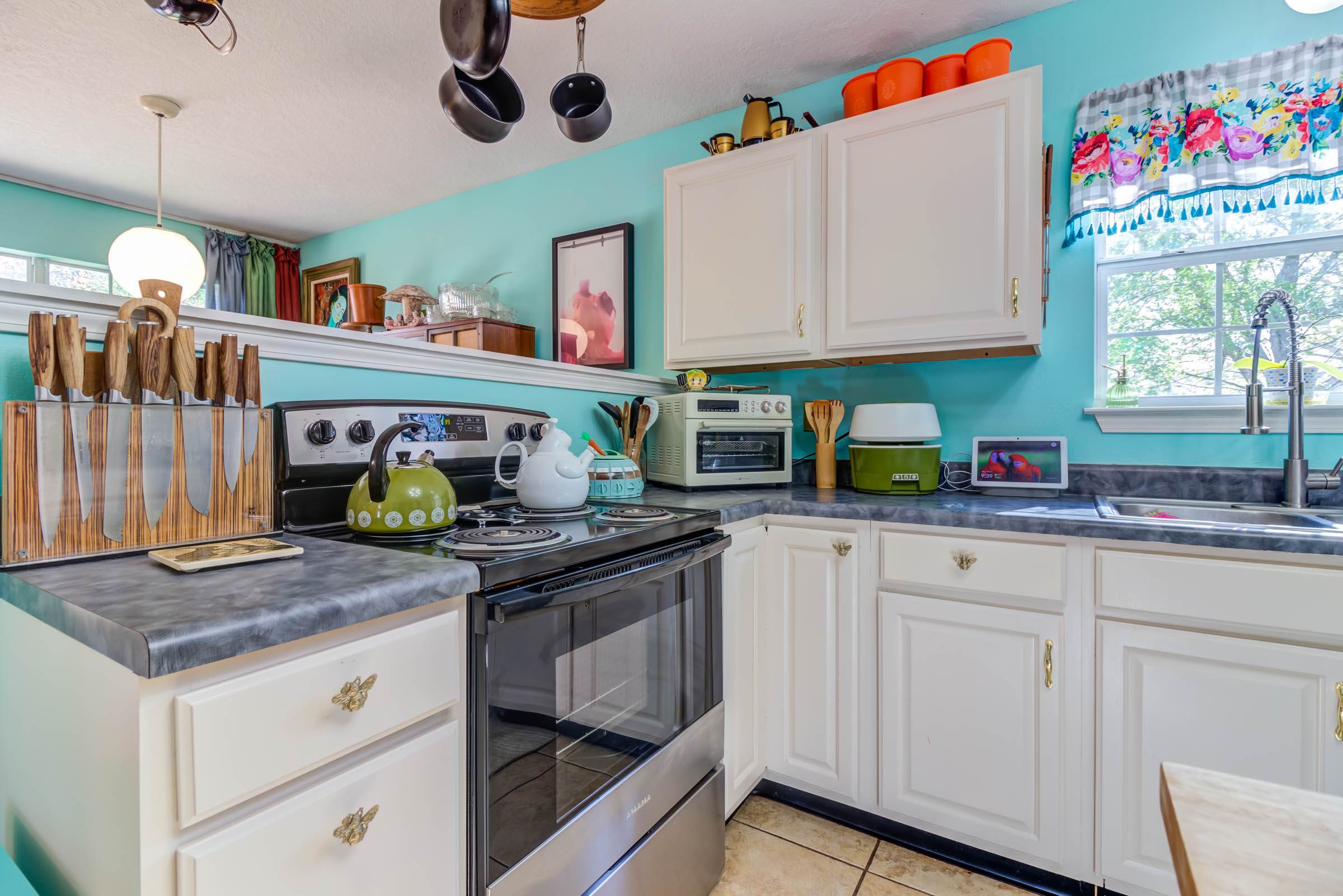 3512 North 9th Street, Ocean Springs, MS 39564