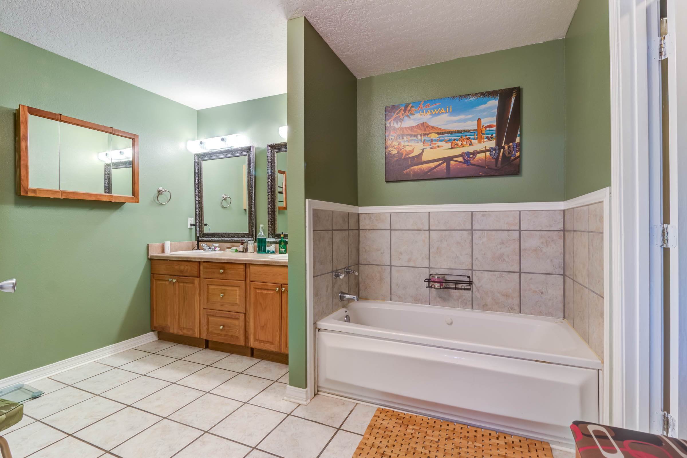 3512 North 9th Street, Ocean Springs, MS 39564