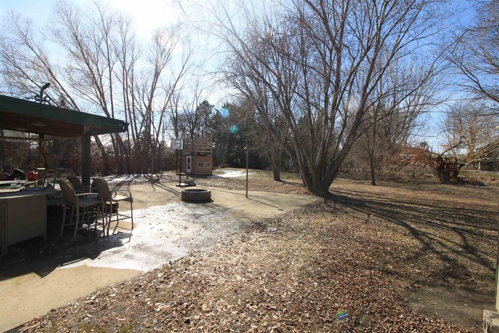1500 73rd St SE, Minot, ND 58701