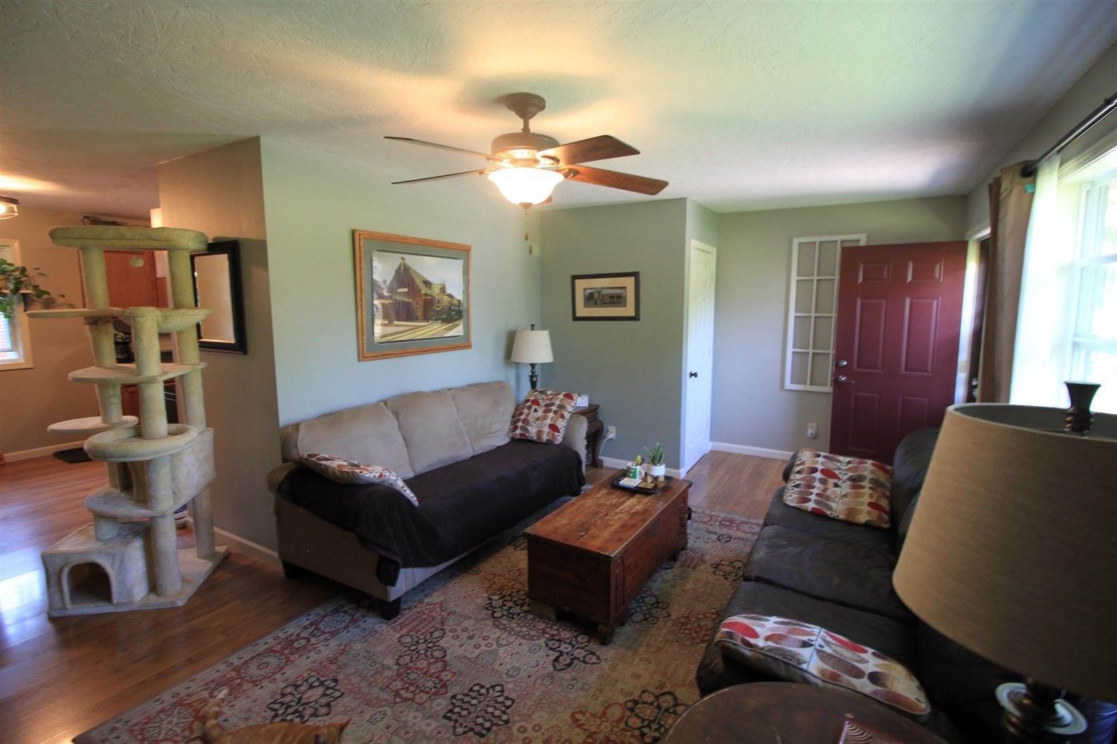 1616 1st Ave SE, Minot, ND 58701