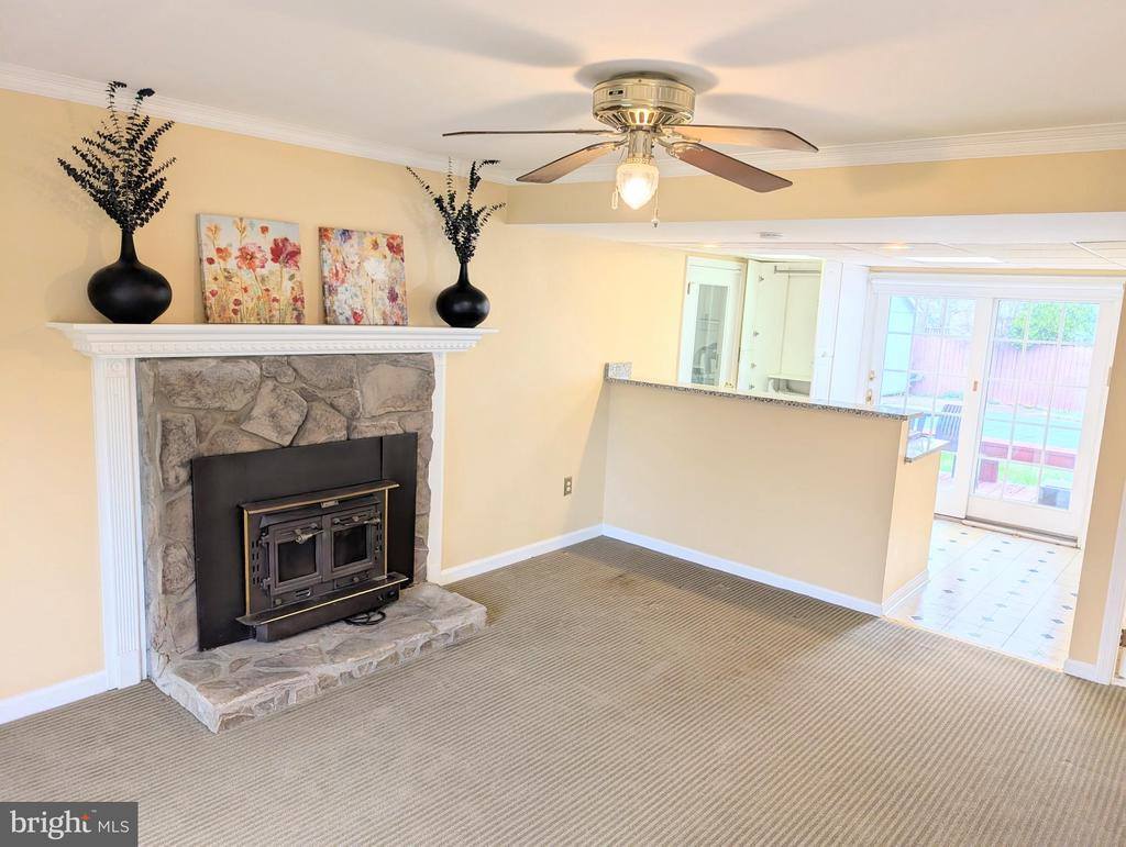 8866 Olde Mill Run, Manassas, VA 20110