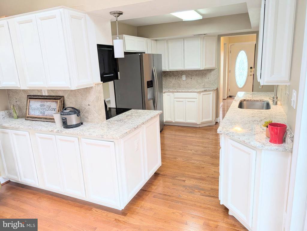 8866 Olde Mill Run, Manassas, VA 20110