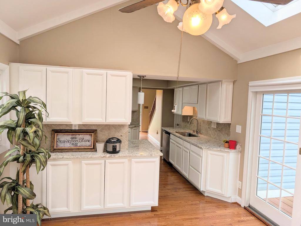 8866 Olde Mill Run, Manassas, VA 20110