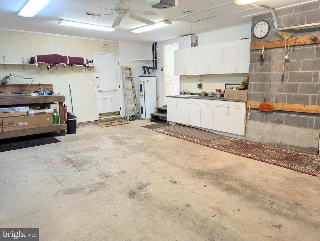 8866 Olde Mill Run, Manassas, VA 20110