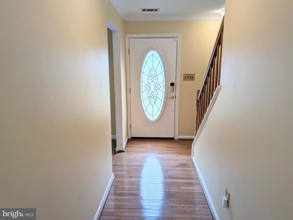 8866 Olde Mill Run, Manassas, VA 20110