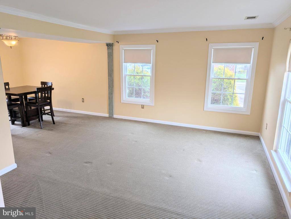8866 Olde Mill Run, Manassas, VA 20110
