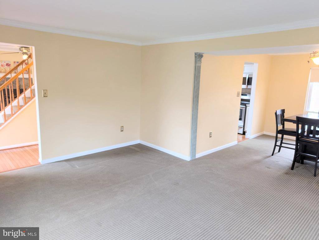 8866 Olde Mill Run, Manassas, VA 20110