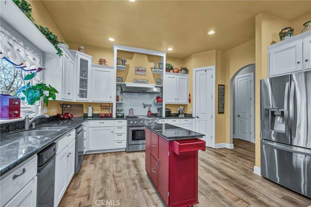 8902 Fox Drive, Cobb, CA 95426