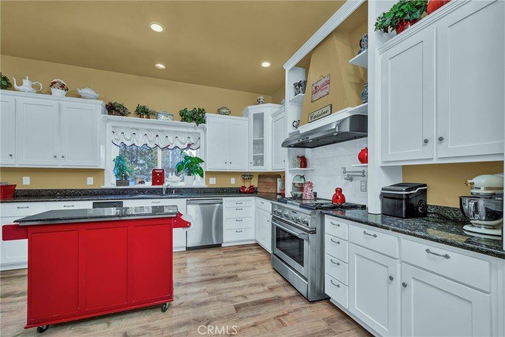 8902 Fox Drive, Cobb, CA 95426