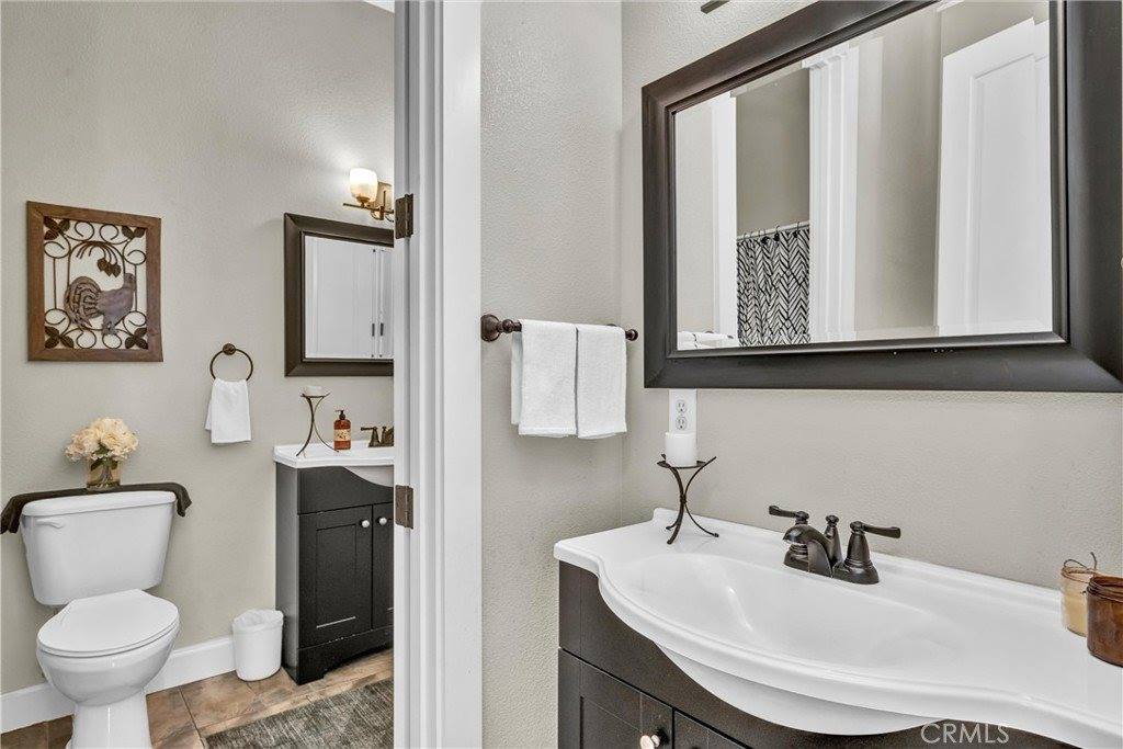8902 Fox Drive, Cobb, CA 95426