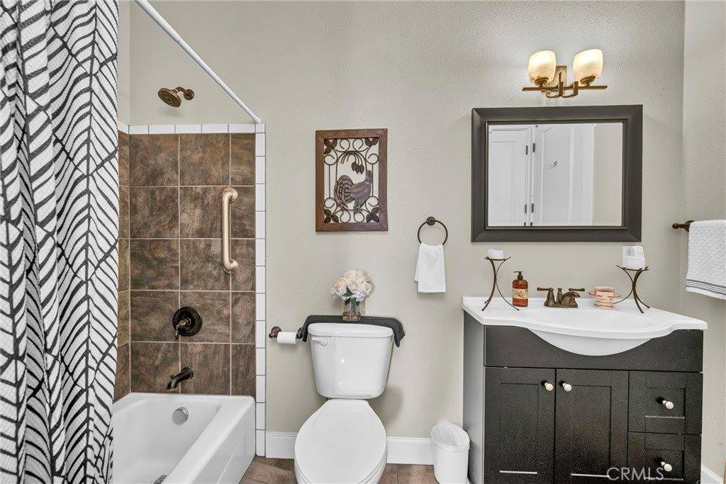 8902 Fox Drive, Cobb, CA 95426