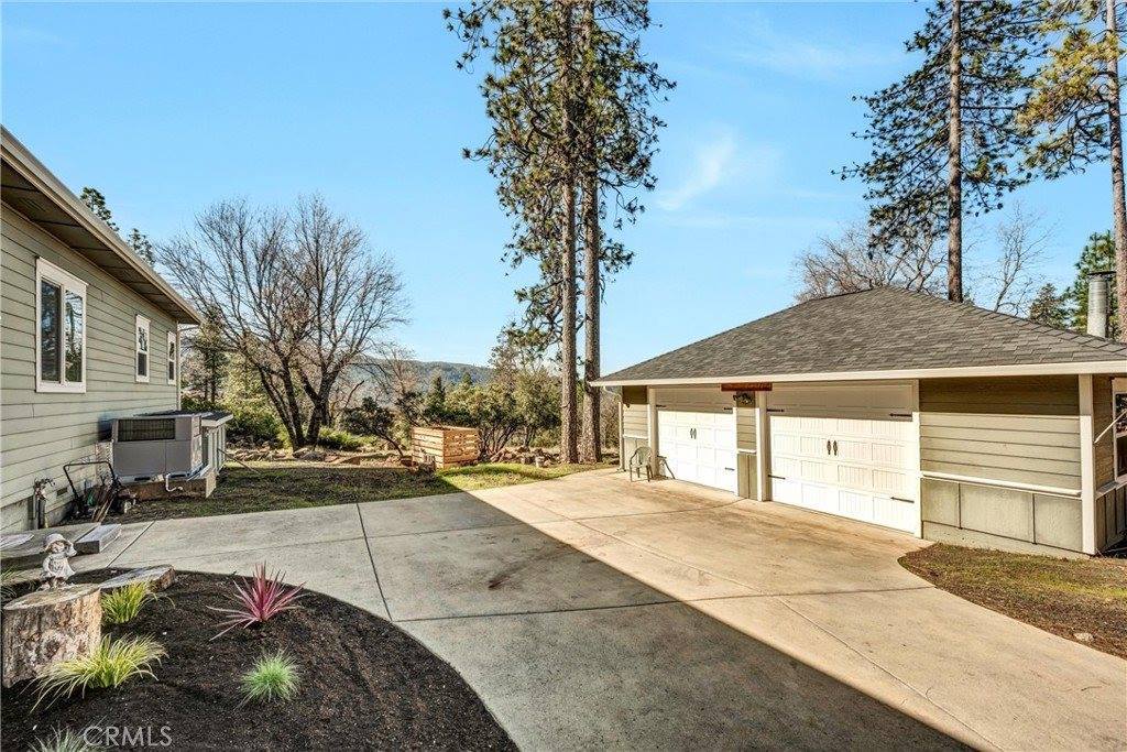 8902 Fox Drive, Cobb, CA 95426