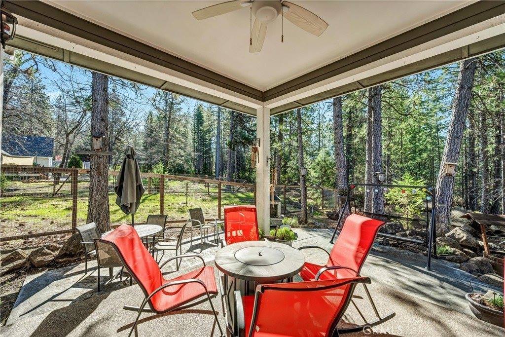 8902 Fox Drive, Cobb, CA 95426