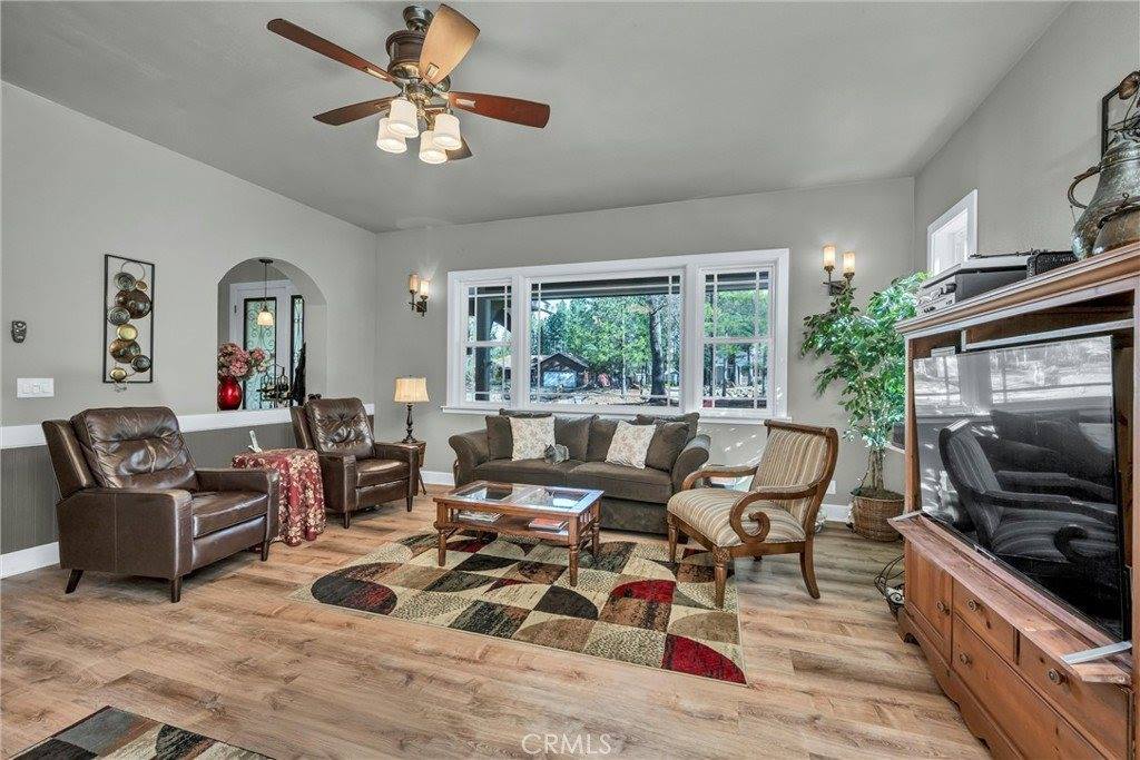 8902 Fox Drive, Cobb, CA 95426