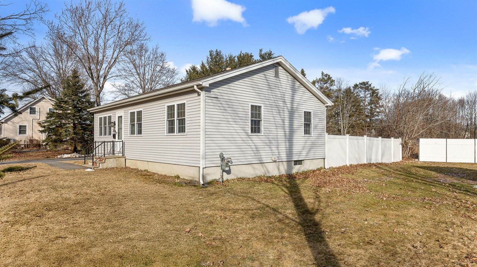 333 Pearl Street, Bangor, ME 04401