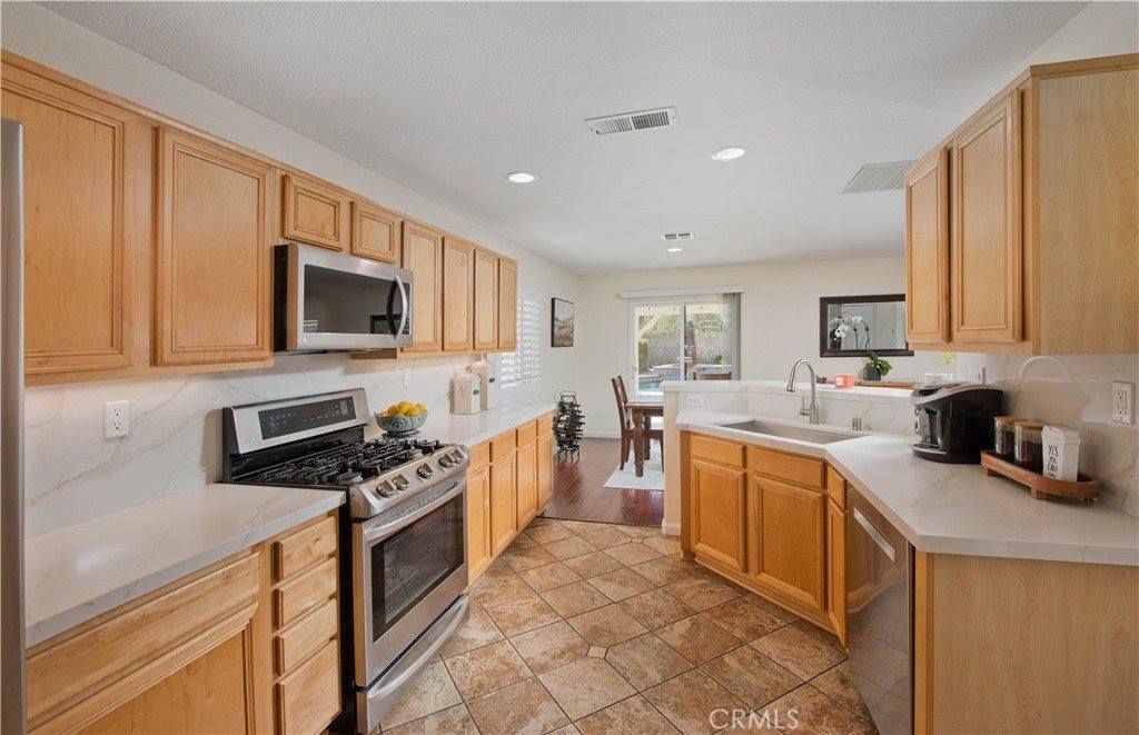 28334 Alton Way, Castaic, CA 91384