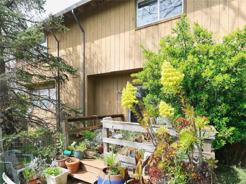 17832 Deer Hill Road, Hidden Valley Lake, CA 95467