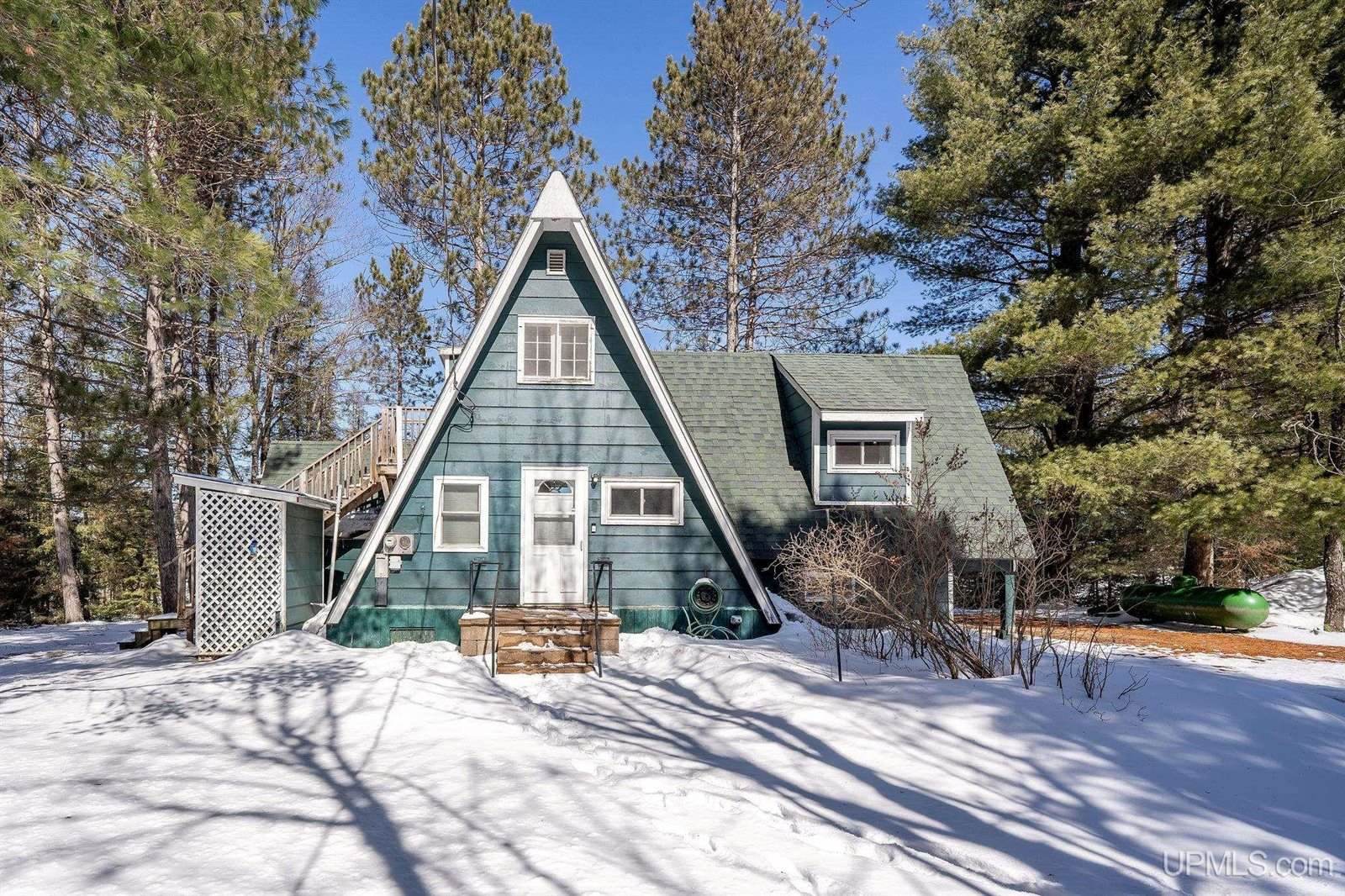 1320 S Helen Lake Road, Ishpeming, MI 49849