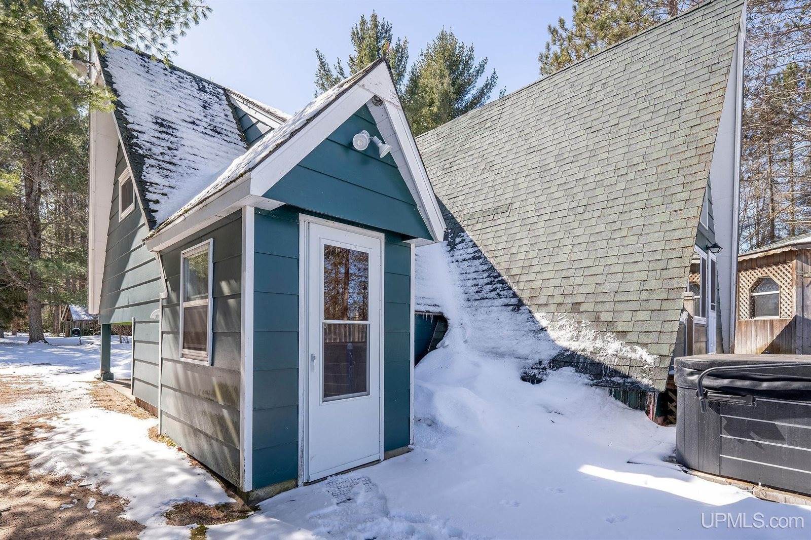 1320 S Helen Lake Road, Ishpeming, MI 49849