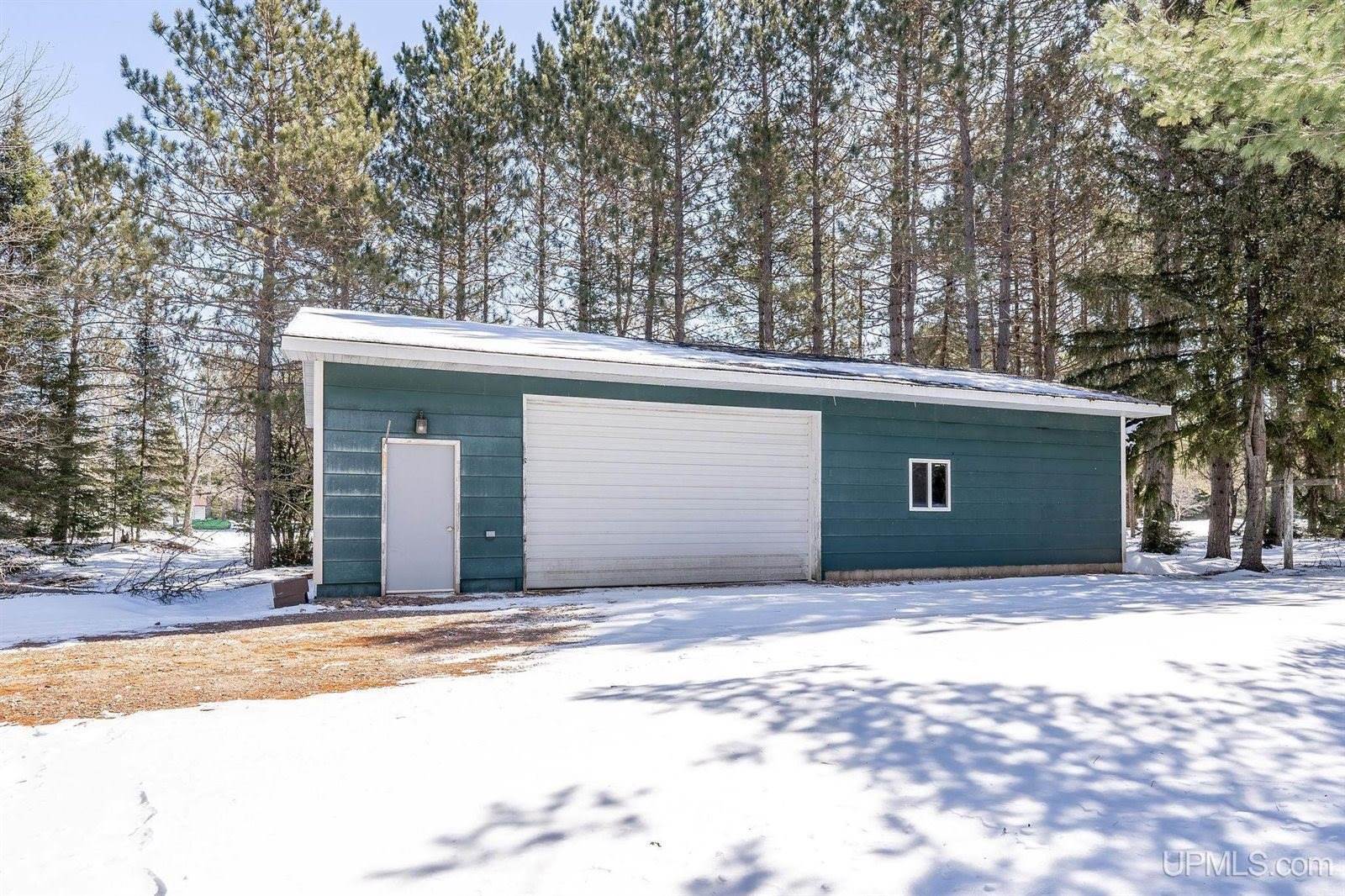 1320 S Helen Lake Road, Ishpeming, MI 49849