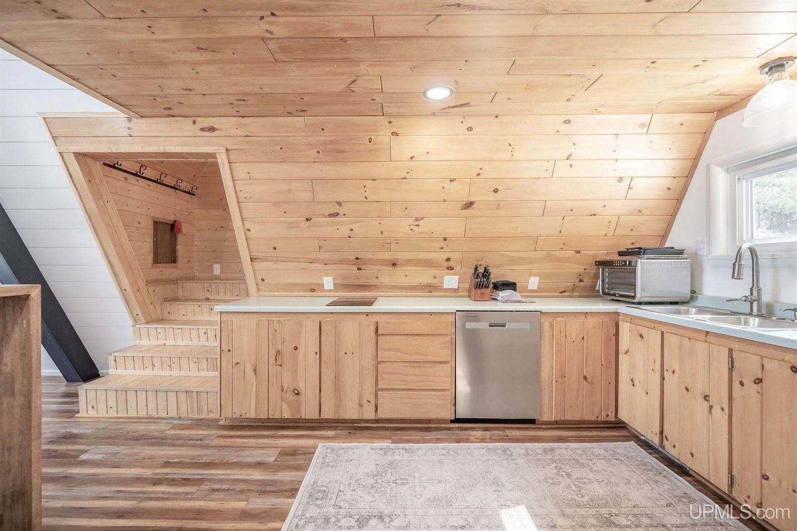 1320 S Helen Lake Road, Ishpeming, MI 49849