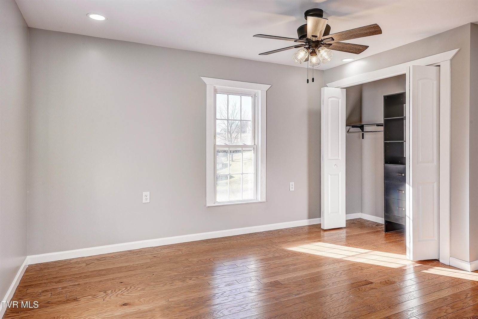 565 Droke Lane Lane, Blountville, TN 37617