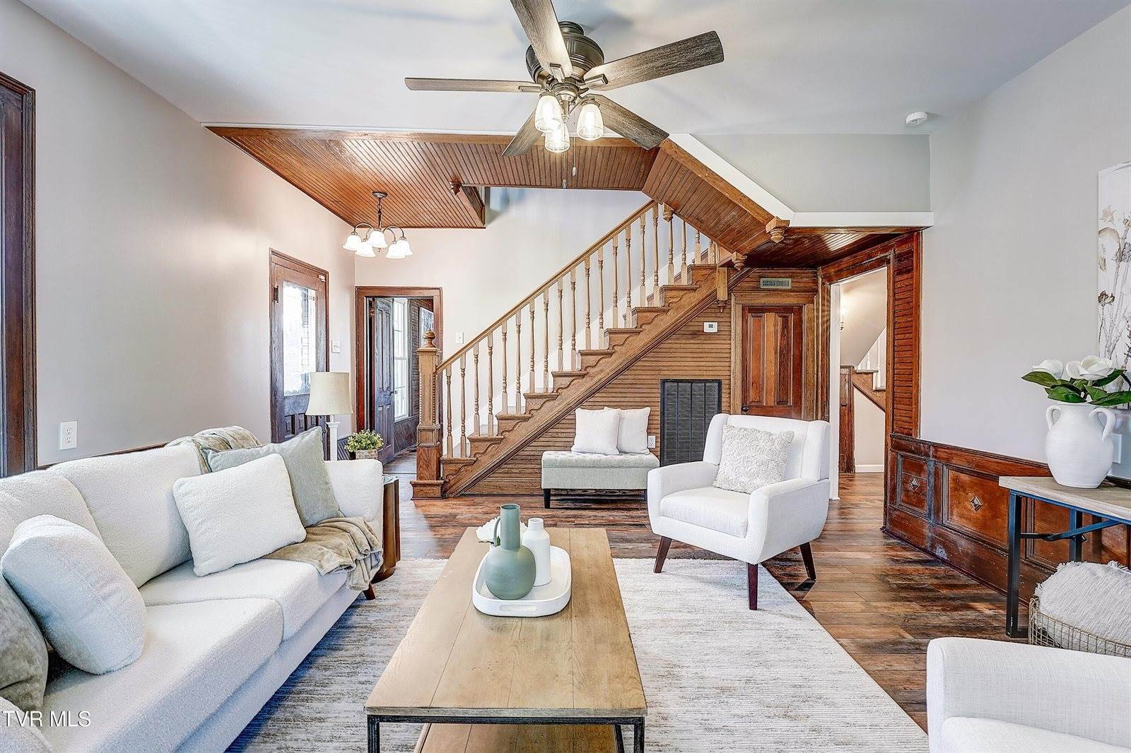 565 Droke Lane Lane, Blountville, TN 37617