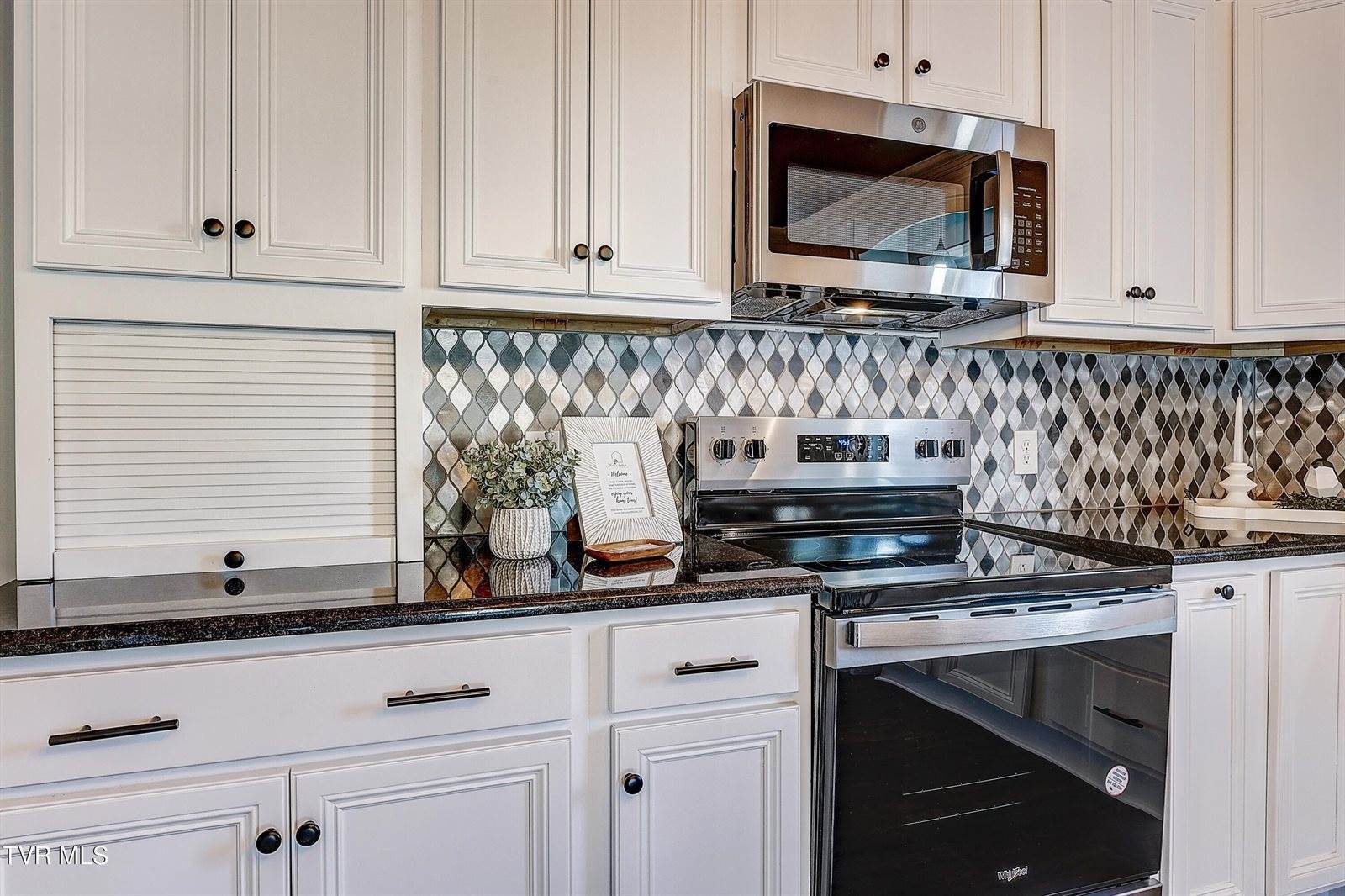 565 Droke Lane Lane, Blountville, TN 37617
