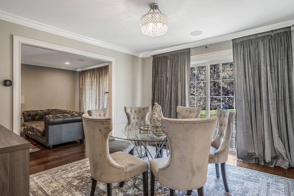 10 Powder Horn Dr, Morris Township, NJ 07960