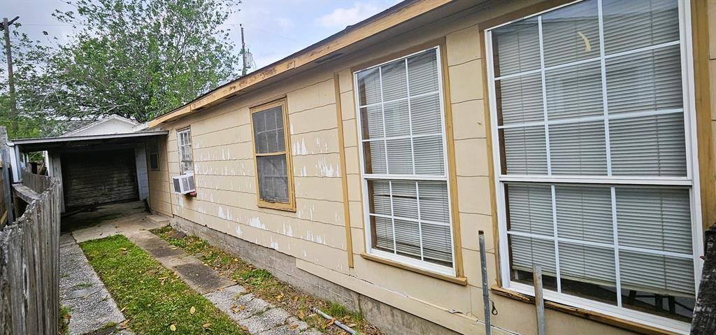 7567 Satsuma Street, Houston, TX 77023