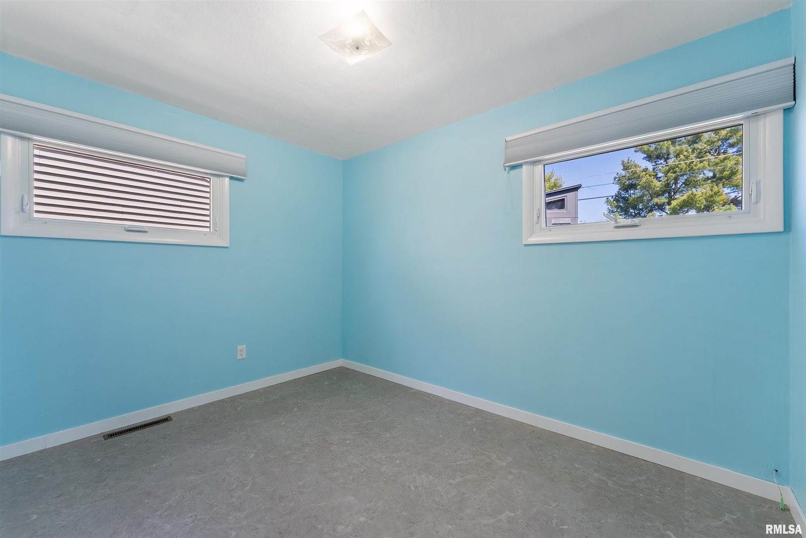 1446 West 29TH Street, Davenport, IA 52804