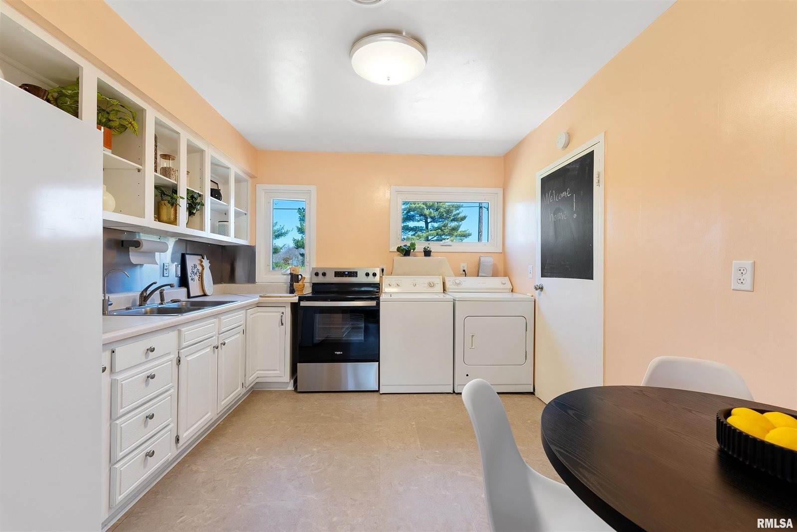 1446 West 29TH Street, Davenport, IA 52804