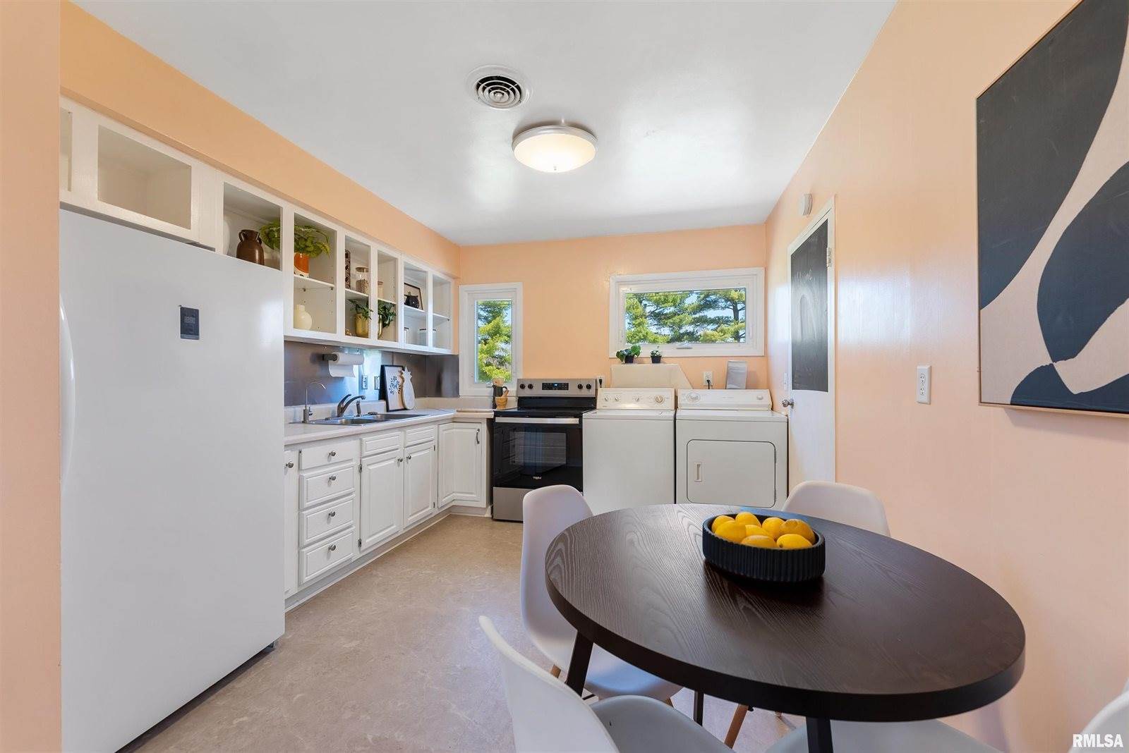 1446 West 29TH Street, Davenport, IA 52804