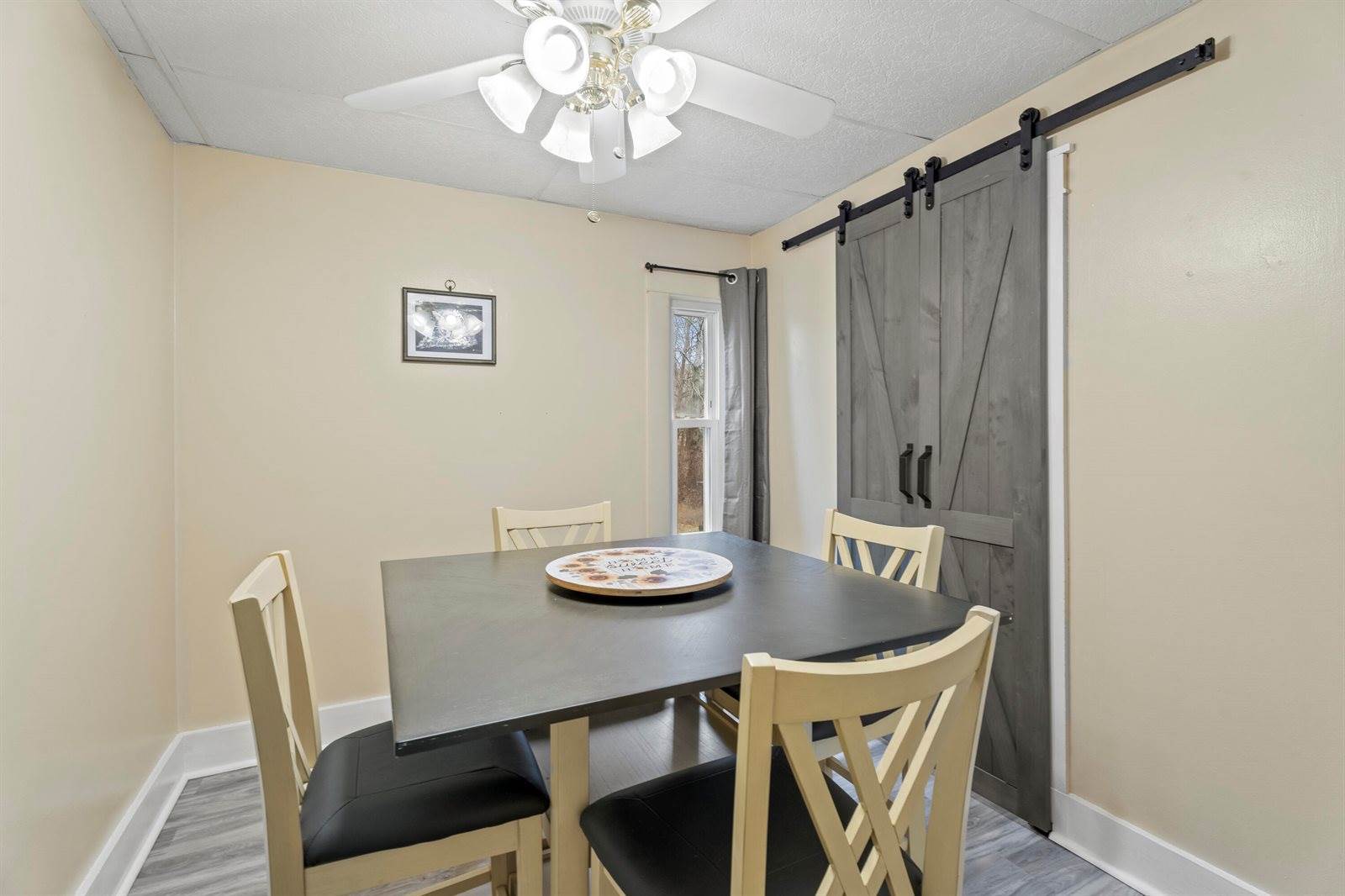 17 Wheelden Heights, Hampden, ME 04444