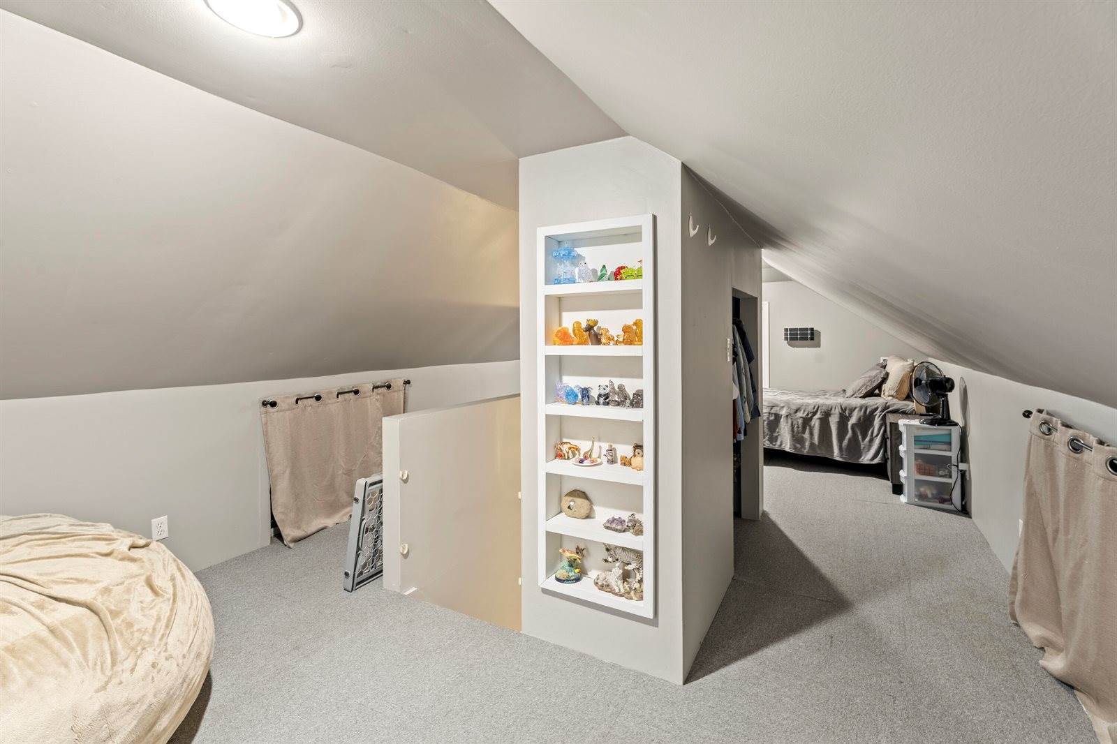 17 Wheelden Heights, Hampden, ME 04444