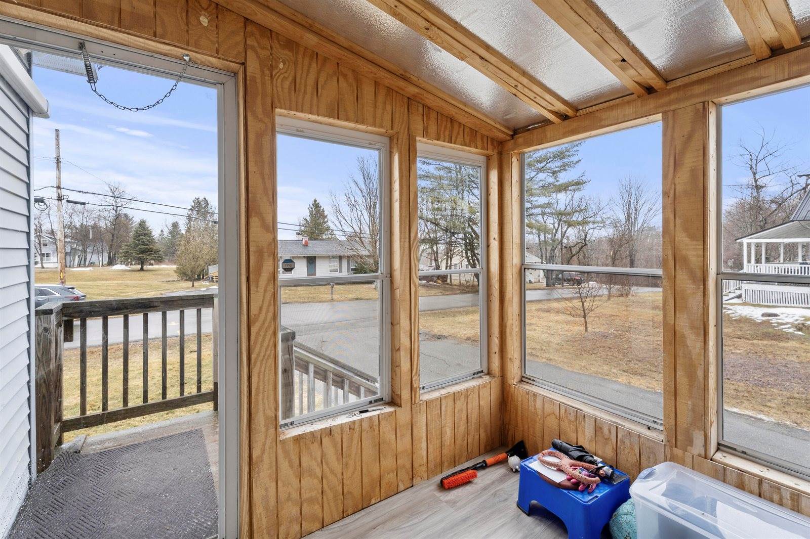 17 Wheelden Heights, Hampden, ME 04444