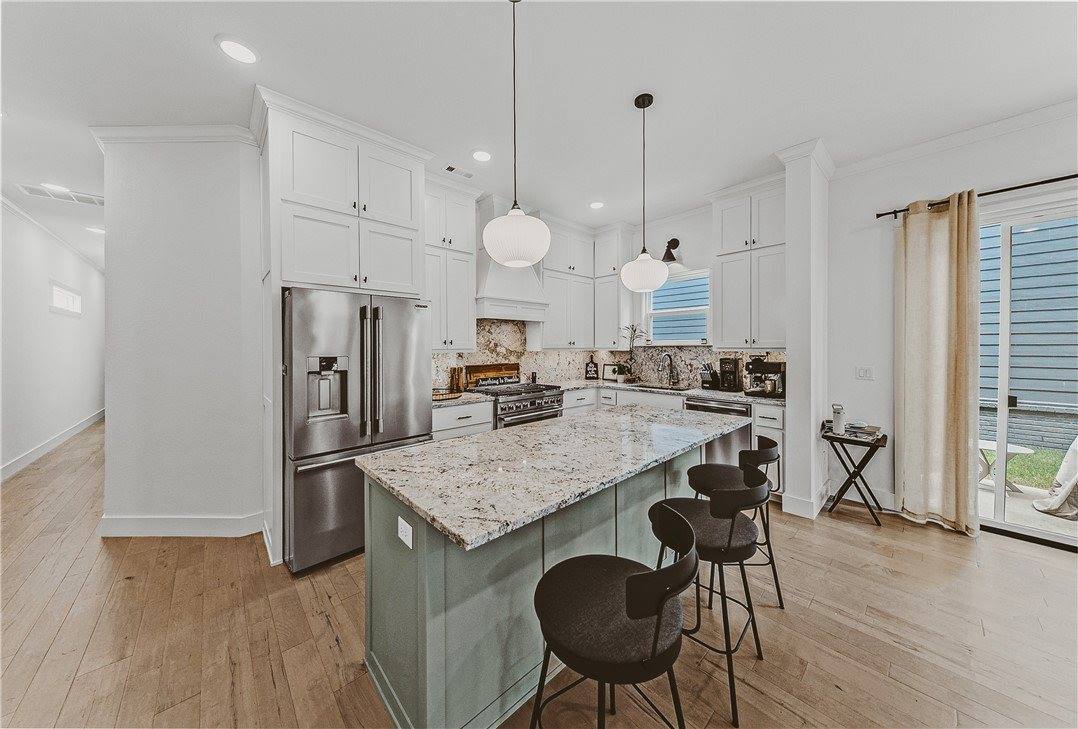 1019 North Main Street, Bentonville, AR 72712