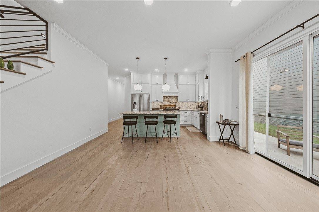 1019 North Main Street, Bentonville, AR 72712