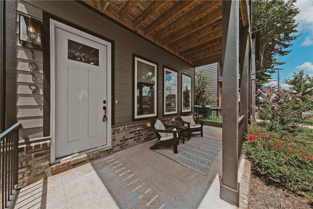 1019 North Main Street, Bentonville, AR 72712