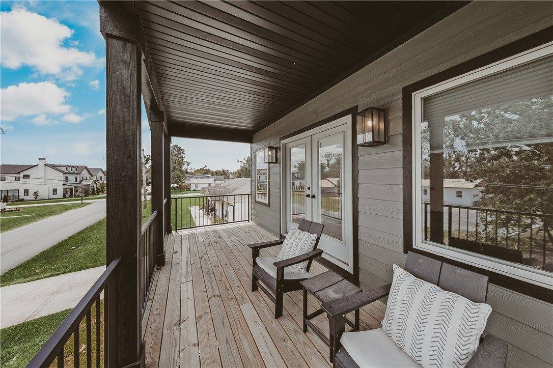 1019 North Main Street, Bentonville, AR 72712