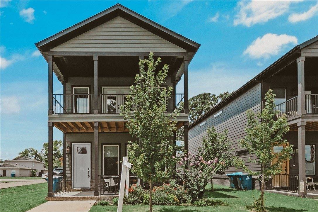 1019 North Main Street, Bentonville, AR 72712