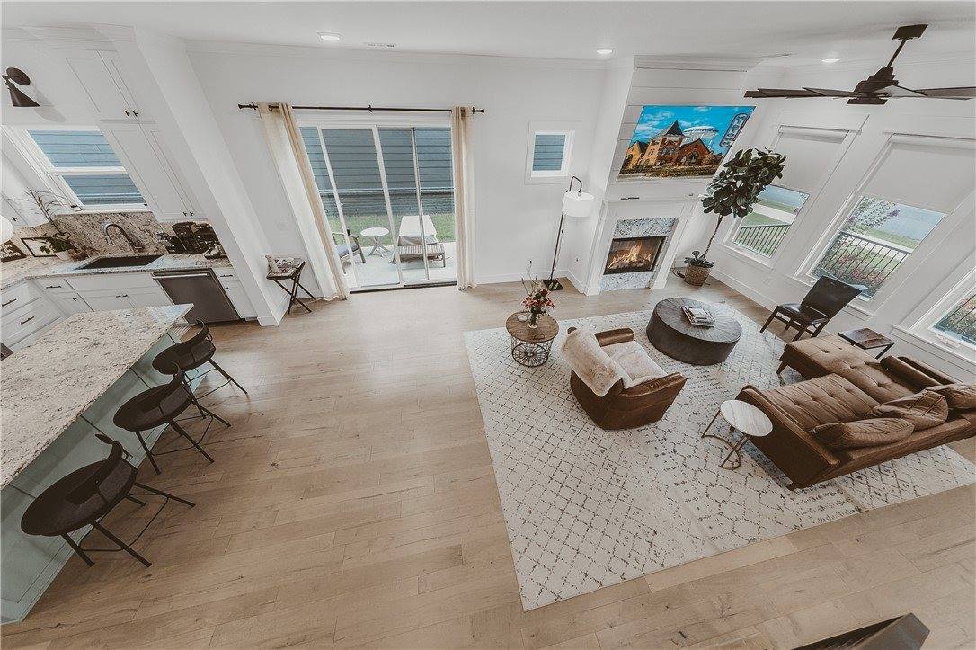 1019 North Main Street, Bentonville, AR 72712