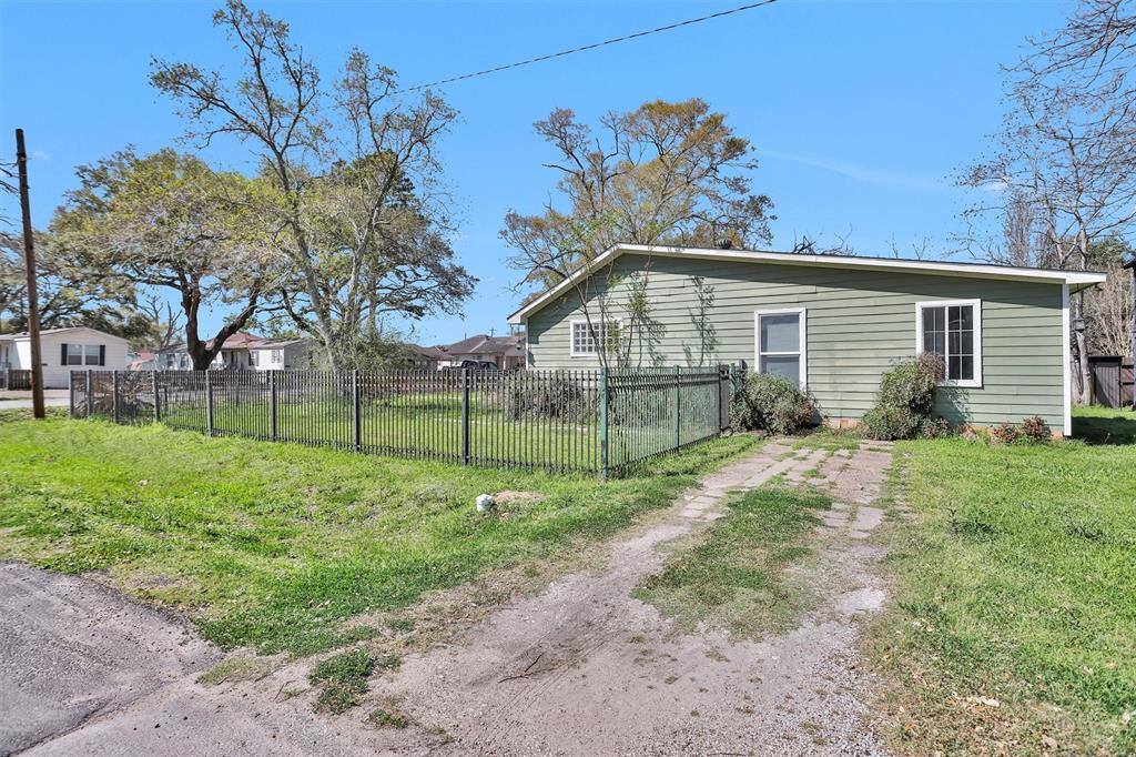 1747 5th Street, Rosenberg, TX 77471