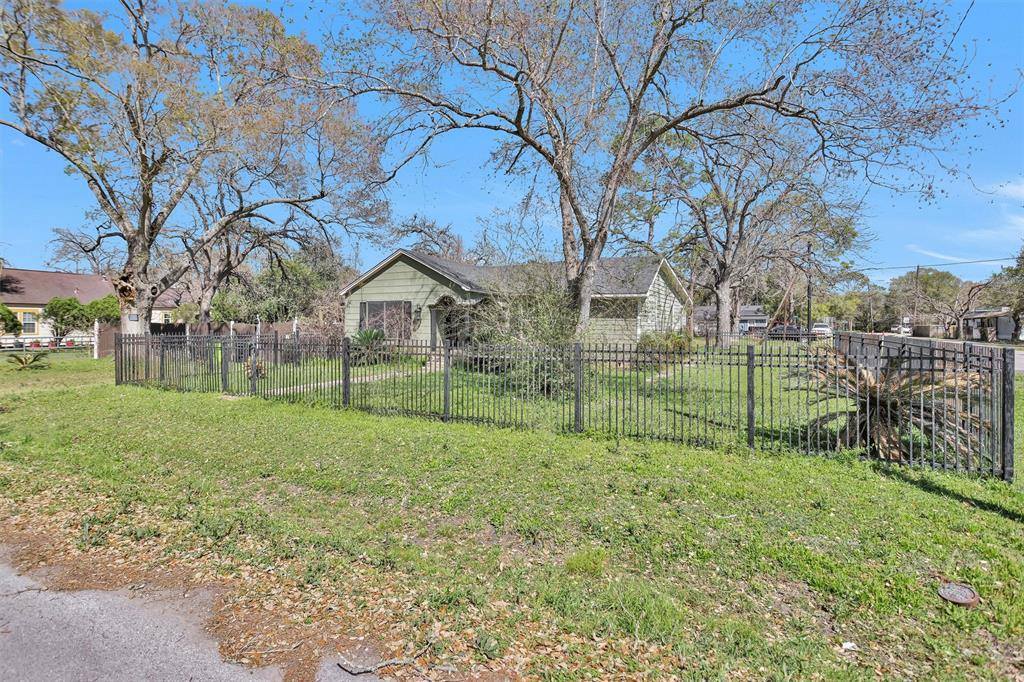 1747 5th Street, Rosenberg, TX 77471