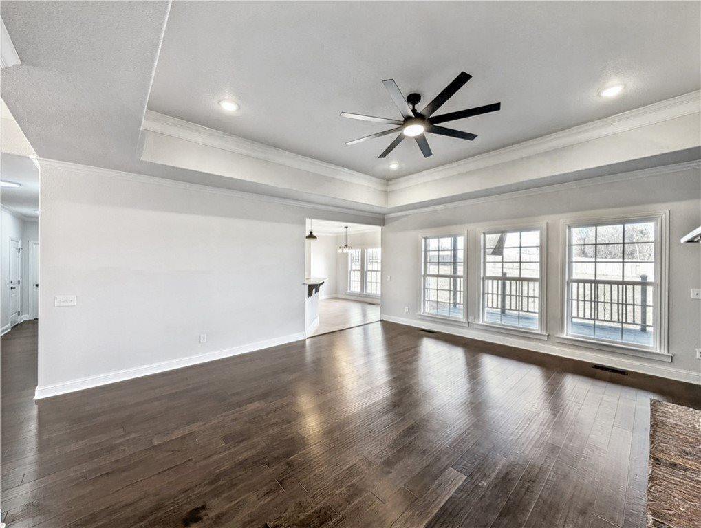 294 Arlington Way, Tontitown, AR 72762