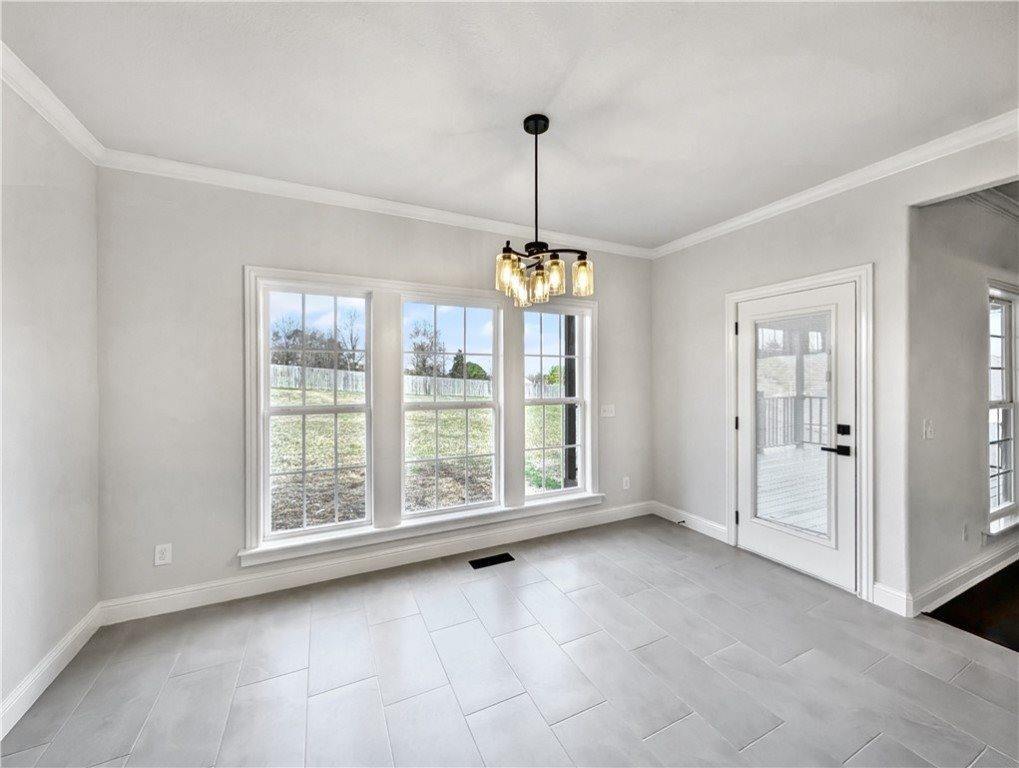 294 Arlington Way, Tontitown, AR 72762