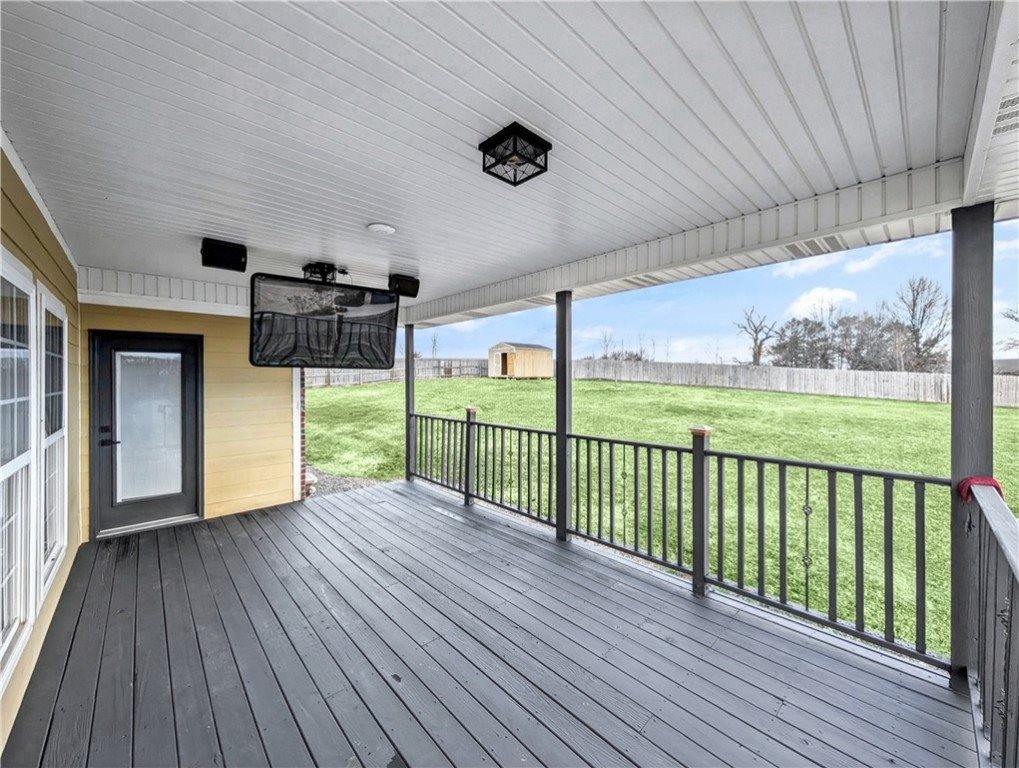 294 Arlington Way, Tontitown, AR 72762