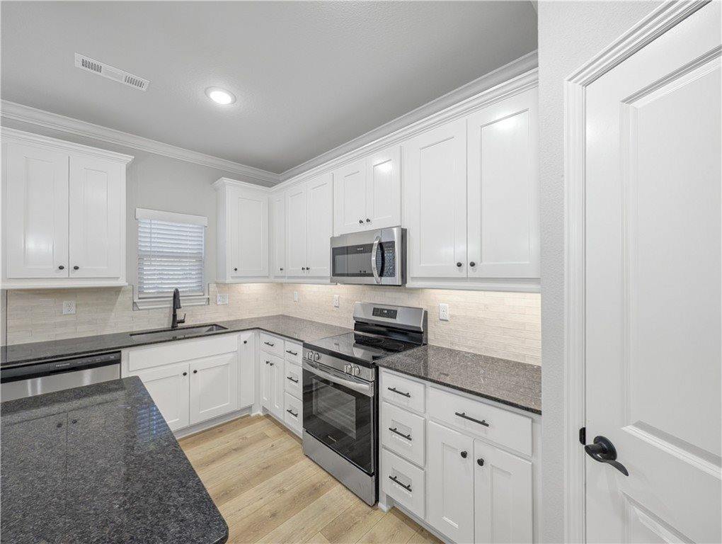 58 Carrick Drive, Bella Vista, AR 72715